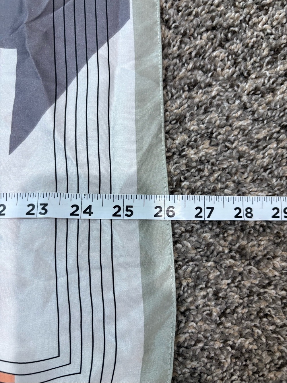 square scarf | retro geometric pattern | NWOT - Picture 4 of 5